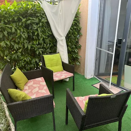 Aphrodite Rose アパート *