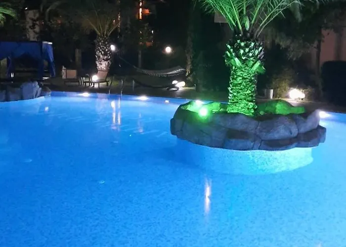 Aphrodite Rose Апартамент *